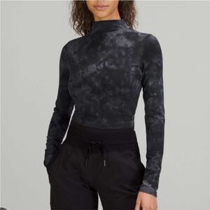 Lululemon All Aligned Mock Neck top
diamond dye pitch gray graphite grey